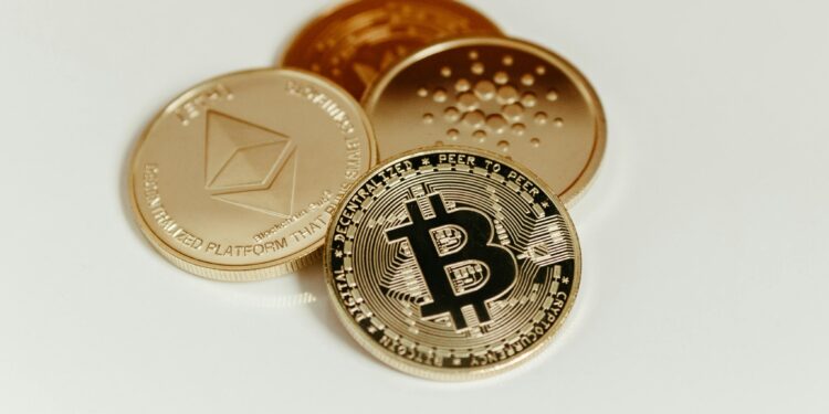 Analyst’s $910K Bitcoin Forecast Follows Familiar Script