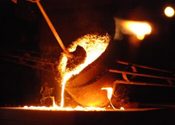 Is Bitcoin Headed for a Meltdown? Veteran Trader Sees 75% Crash Ahead