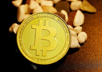 Bitcoin Forming Inverse Head And Shoulders Pattern