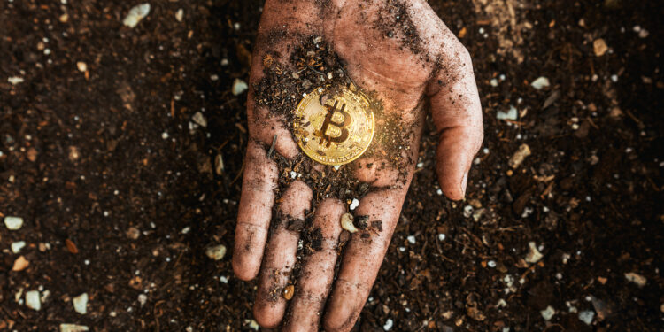 Bitcoin Active Addresses At 2020 Level — What’s Happening?