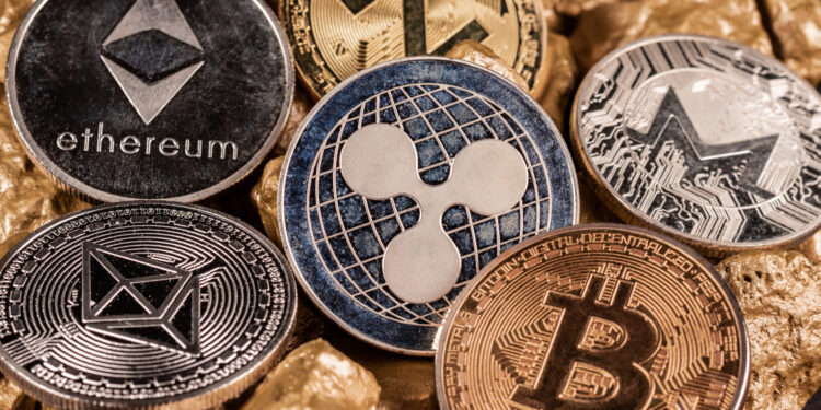 Bitcoin Eases to $118K After New High—Ether Leads Alt Pump Toward Year High