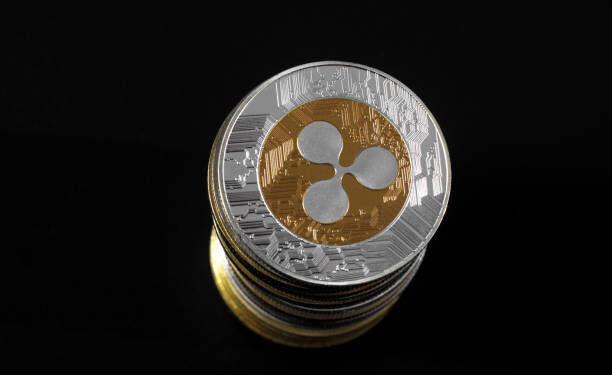 Crypto Analyst Warns XRP Investors Amid Market Retrace