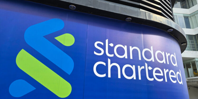 Standard Chartered Lifts ETH Target to 7.5K By End of 2025 Amid Record ETF Buying