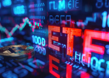 Bitcoin Slips Below Key Support as ETF outflows and Weak Demand Shake Confidence