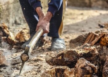 More Work, Less Reward? Bitcoin Mining Toughens As Price Sinks To $113K