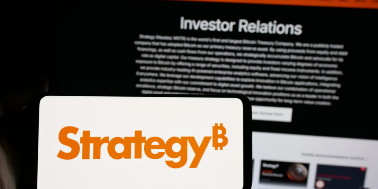 Saylor’s Firm Adds 525 Bitcoin to Company Pile