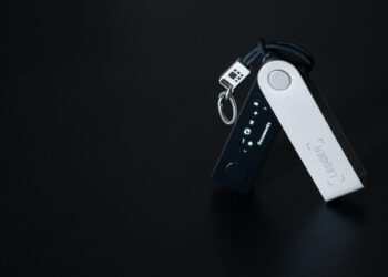 Rugby Legends Team Up with Ledger to Tackle Crypto Security in Australia