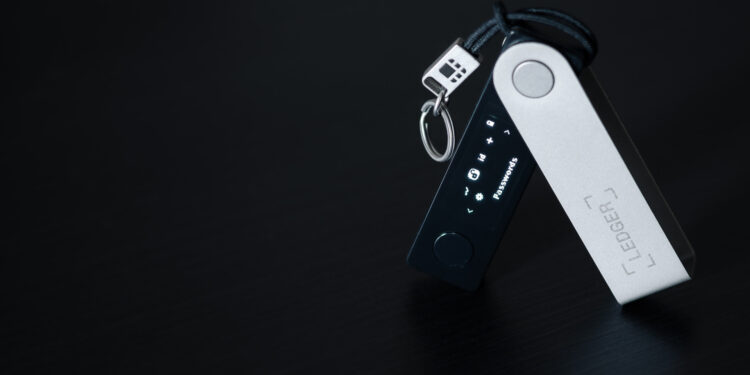 Rugby Legends Team Up with Ledger to Tackle Crypto Security in Australia