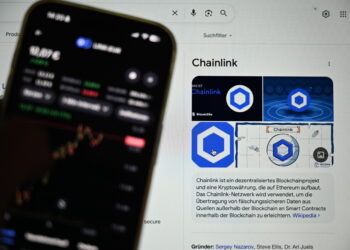 Chainlink CEO Meets SEC, Signals Shift Toward On-Chain Asset Compliance