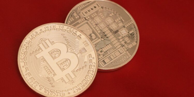 Bitcoin Price Forms Bearish Evening Star Pattern On Weekly Chart, But Can Price Go Below $100,000?