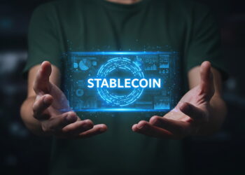 BoE’s Andrew Bailey Pledges Stronger Global Oversight as Stablecoin and Private Finance Risks Grow