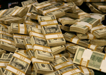 Bitcoin Breaks $126K — Bitwise CIO Sees $1 Trillion Wave Coming