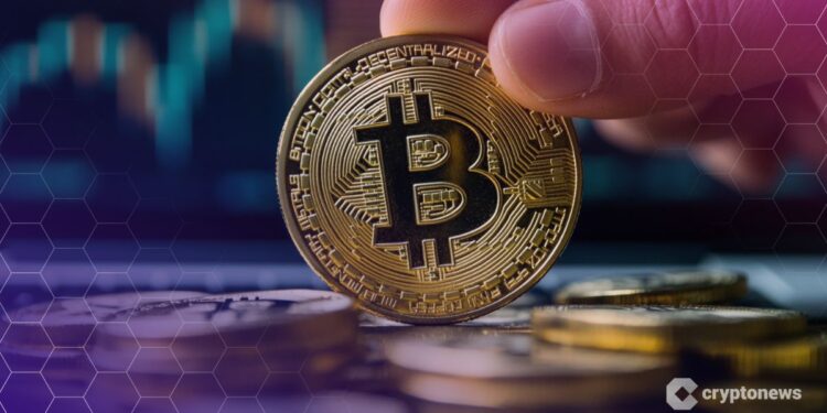 Bitcoin ETFs See Third-Largest Weekly Outflow at $1.2B Despite Friday Rebound