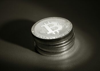 Analyst Backs Bitcoin Rally To $174,000 If This Support Remains Intact