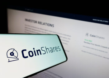 CoinShares Pulls US Crypto ETF Plans Amid Fierce Competition from Wall Street Giants