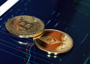 Reversal Loading? Bitcoin, Ethereum, And Solana Build Powerful High-Time-Frame Structures