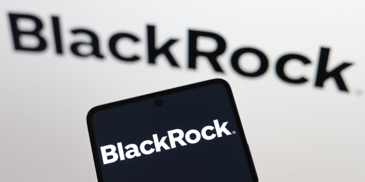 BlackRock’s Tokenised Fund Hits $100M in Dividends, Signalling Institutional Onchain Shift