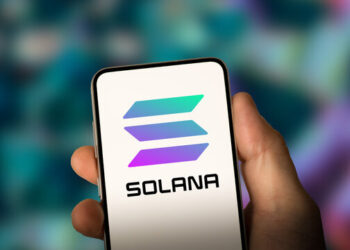Solana Pauses After 20% Drop — This Key Level Could Decide What’s Next