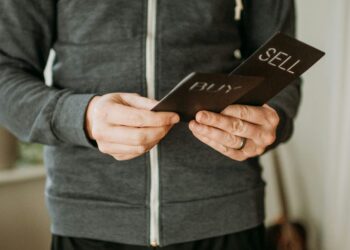 XRP Holders Warned Patience May Be The Hardest Test: Analysts