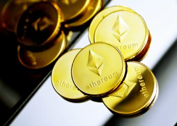 Trump-Backed WLFI Snaps Up 2,868 ETH, Sells $8M WBTC