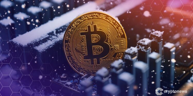 Bitcoin Hashrate Falls 12% After US Winter Storms Hit Miners