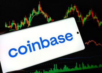 Coinbase Swings to $667M Loss as Crypto Slump Crushes Trading Volumes