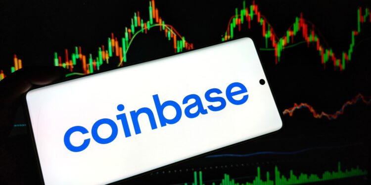 Coinbase Swings to $667M Loss as Crypto Slump Crushes Trading Volumes