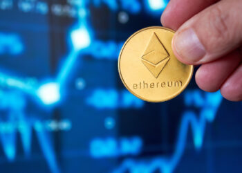 Vitalik Buterin Sells Over $6M in ETH as Holdings Dip Below 225,000
