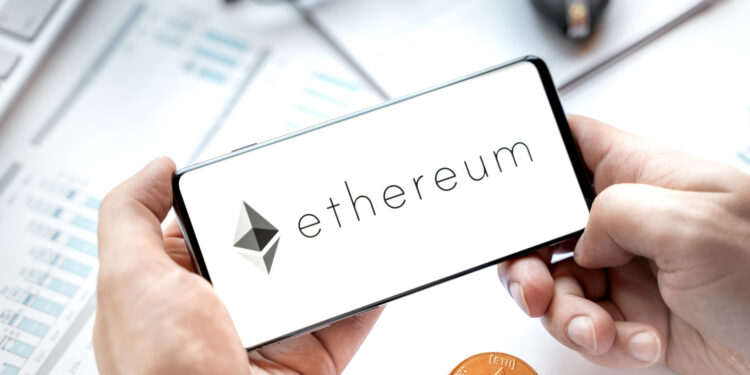 BlackRock Seeds US$100K to Launch Yield-Bearing Staked Ethereum ETF