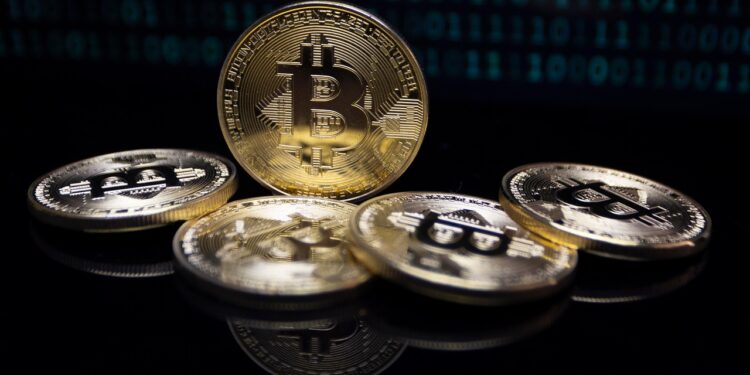 Analyst Predicts Bitcoin To Gold Rotation That Will Send BTC Price To $800,000, But When?