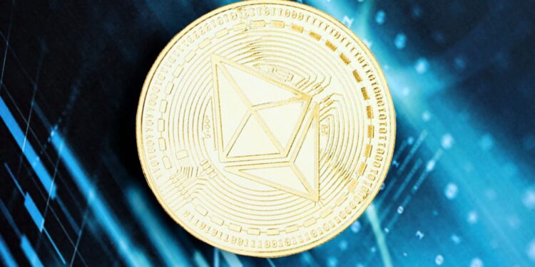 BitMine Buys Record 60,976 ETH for $120M as Tom Lee Calls Crypto Winter Bottom