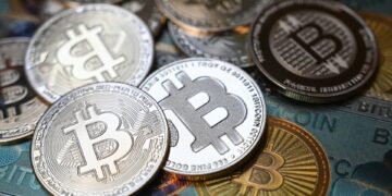 Bitcoin ETFs Flip Positive as Inflows Surge Back Into the Green