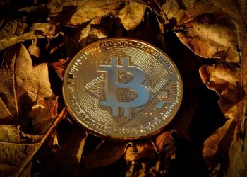 Analyst Who Called Bitcoin Top Says Price Is Going To $200,000, But Should You Buy Now?