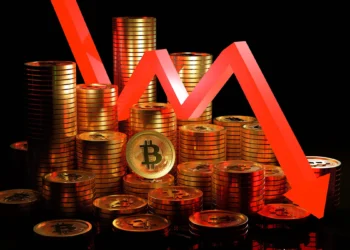 Bitcoin Falls Near $76,700 as ETF Outflows Hit $649M