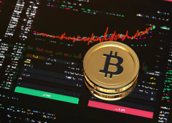 Bitcoin Struggles Below Resistance While Fibonacci Support Comes Into Focus