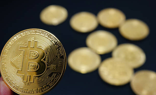 Analyst Says Bitcoin Is Set To Close This Month In The Red, Here’s Why