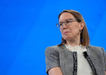 SEC ‘Crypto Mom’ Hester Peirce to Depart: What Her November Exit Means
