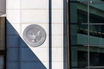 BOJ hikes to 1% as Polymarket sees 70% odds the Fed makes zero 2026 cuts