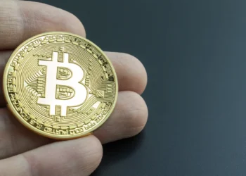 $617M Long Liquidation Sparks Bitcoin Rebound, Traders Eye $70K Relief Rally