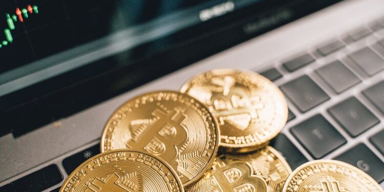 US Spot Bitcoin ETFs Log $1.79 Billion Weekly Net Outflows